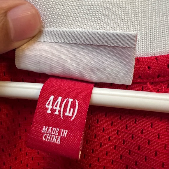 Michael Jordan Jersey - Picture 5 of 5